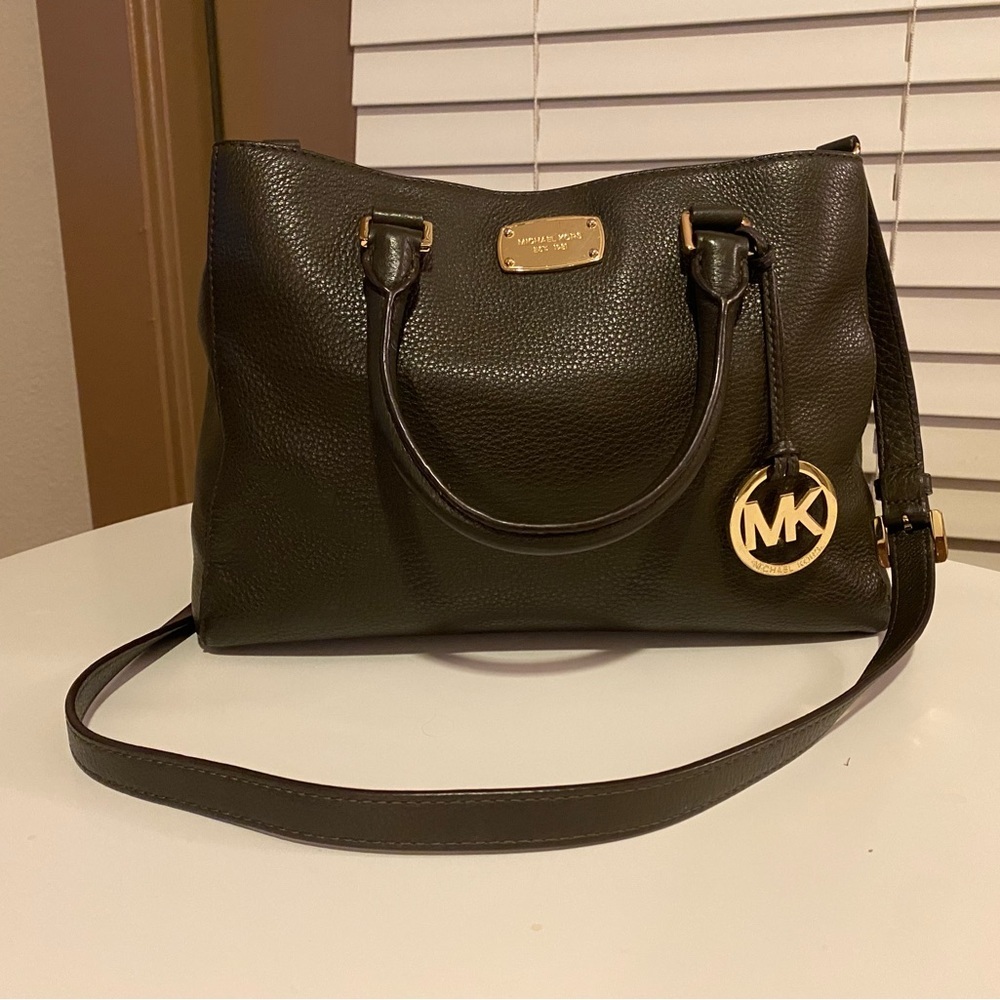 Michael Michael Kors Solid Leather Handle Bag - image 6